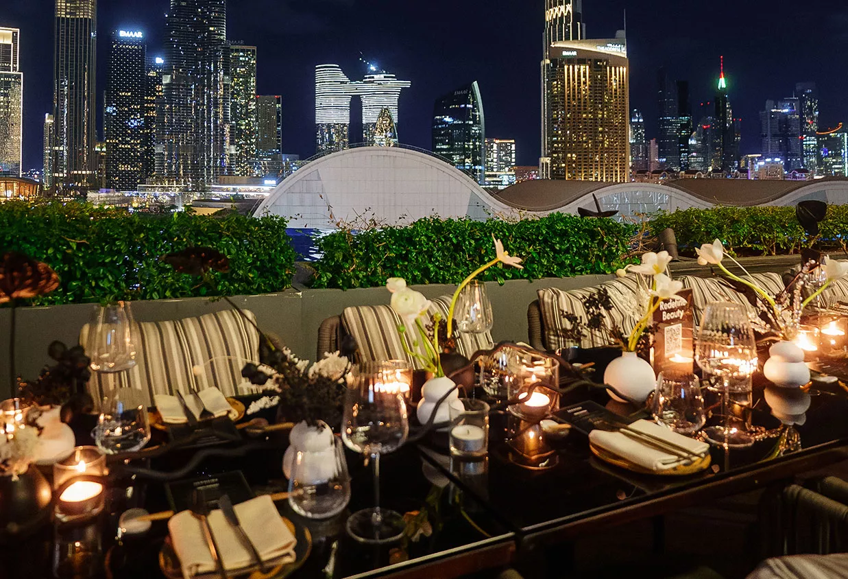 Elegant-Gala-Feast-At-Our-Private-2